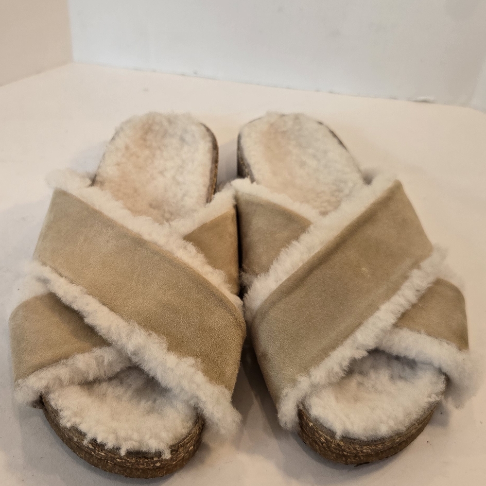 Jenni Kayne Tan Shearling Cross Strap Sandals